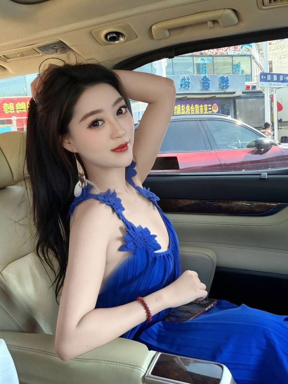 D565