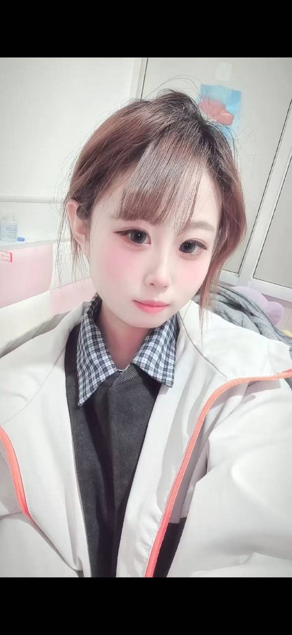 E025