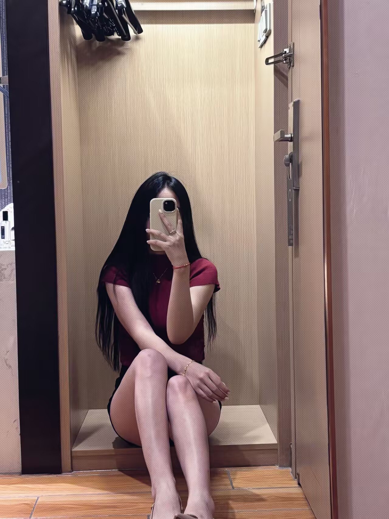 E329