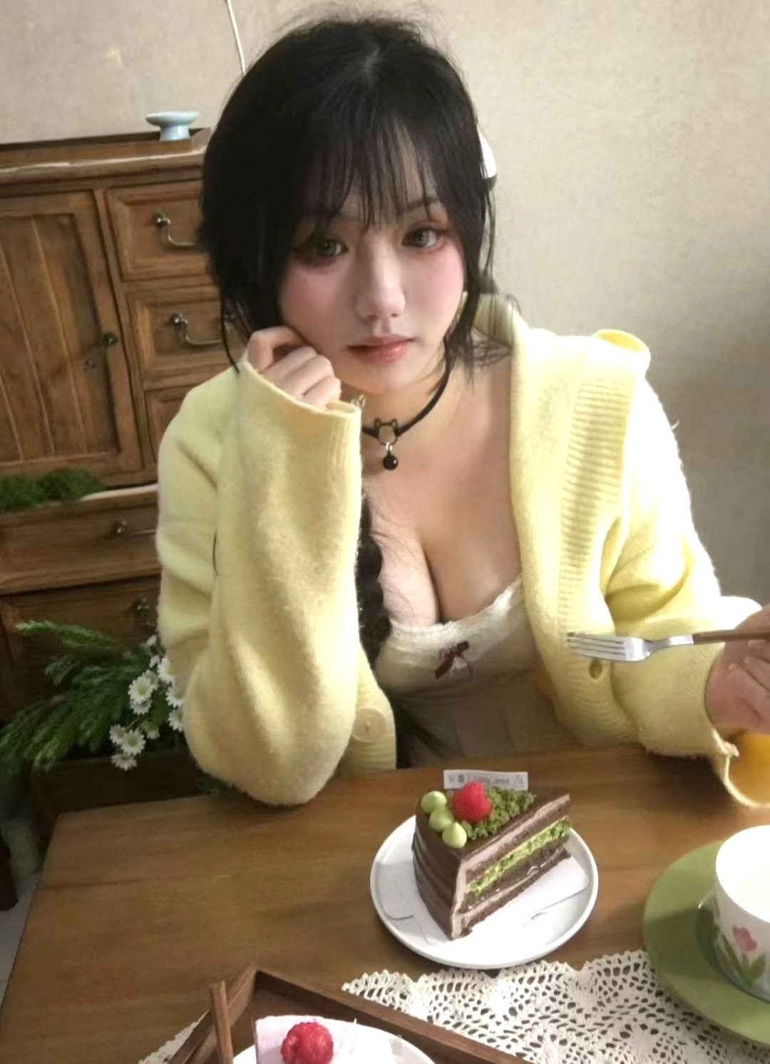 E439