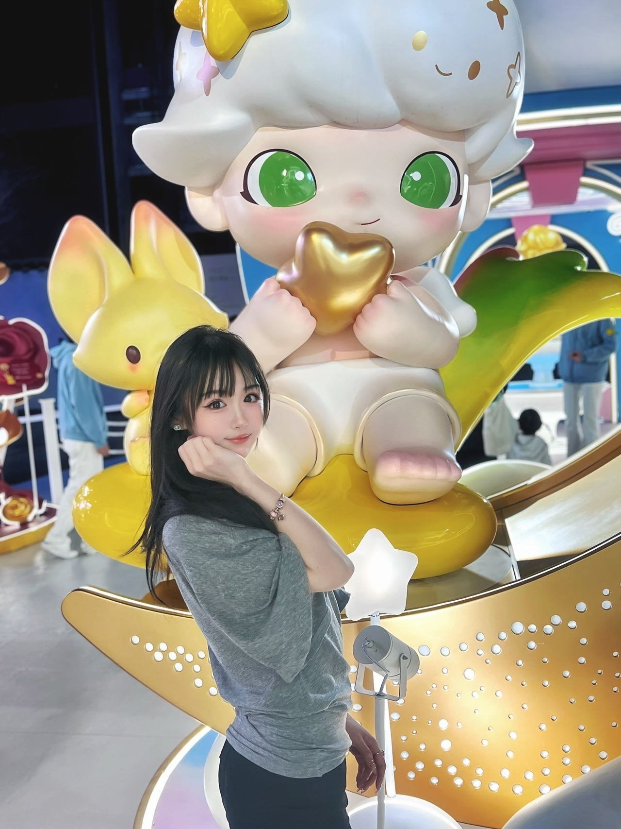 E876