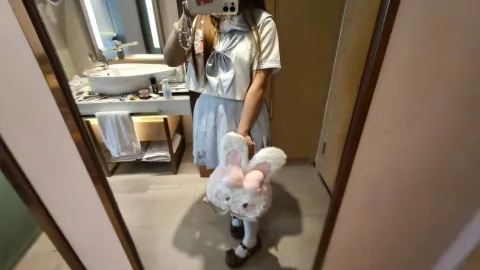 A933