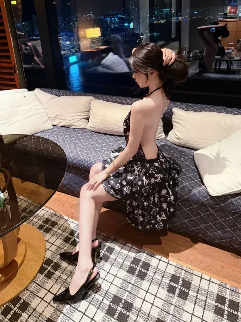 B090