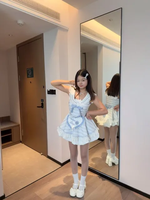 B443