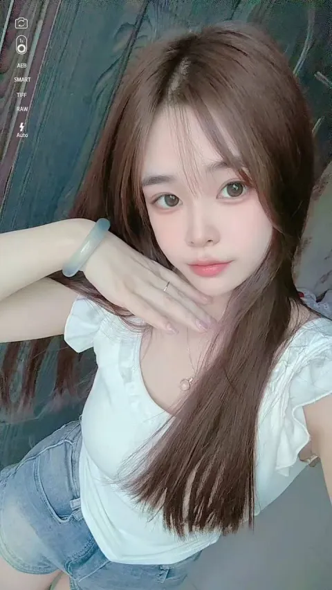 B596