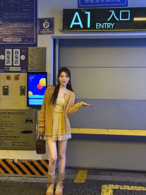 B719