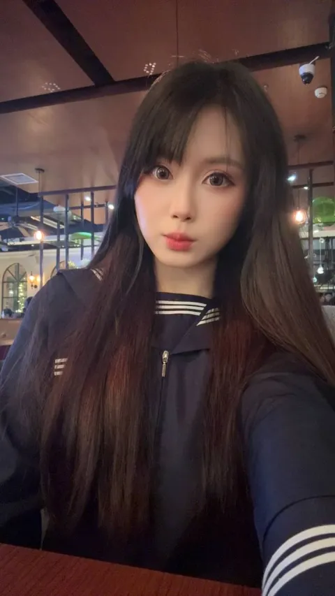 B853