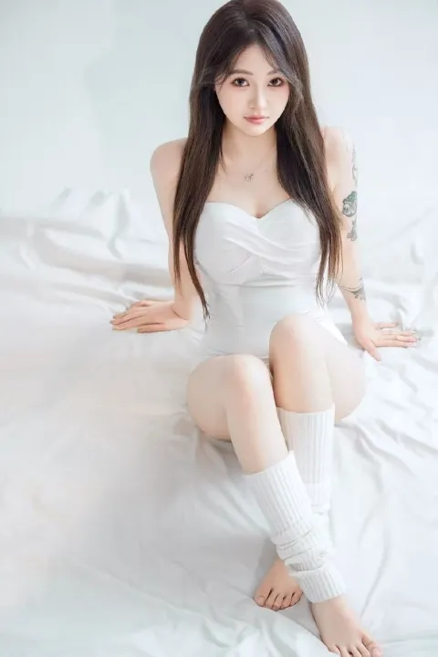 B874