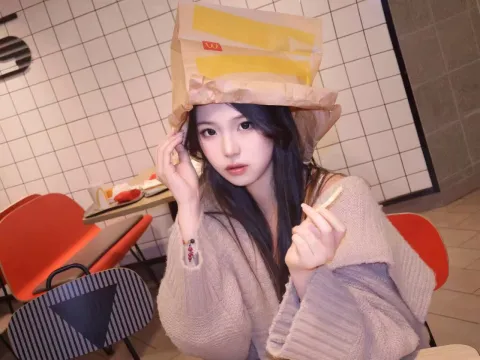 C891