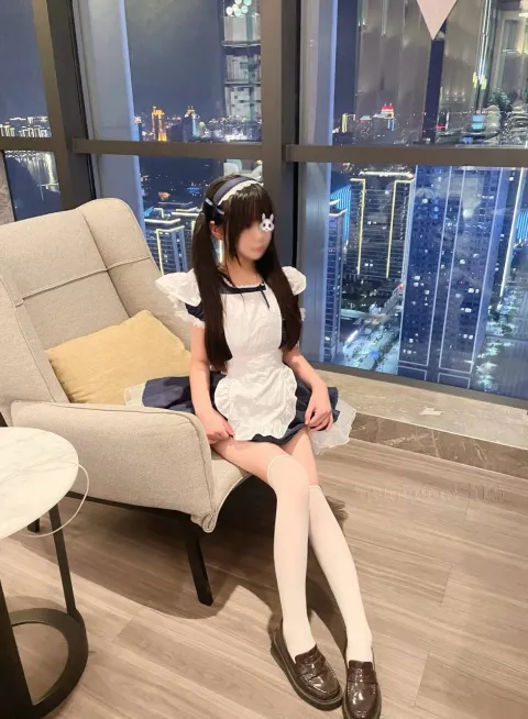 D558