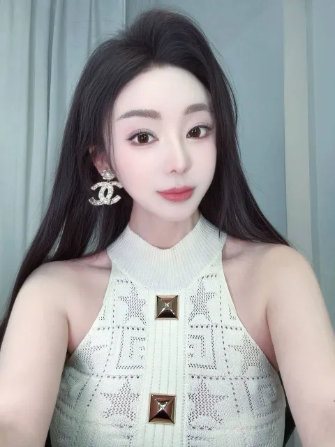 D560