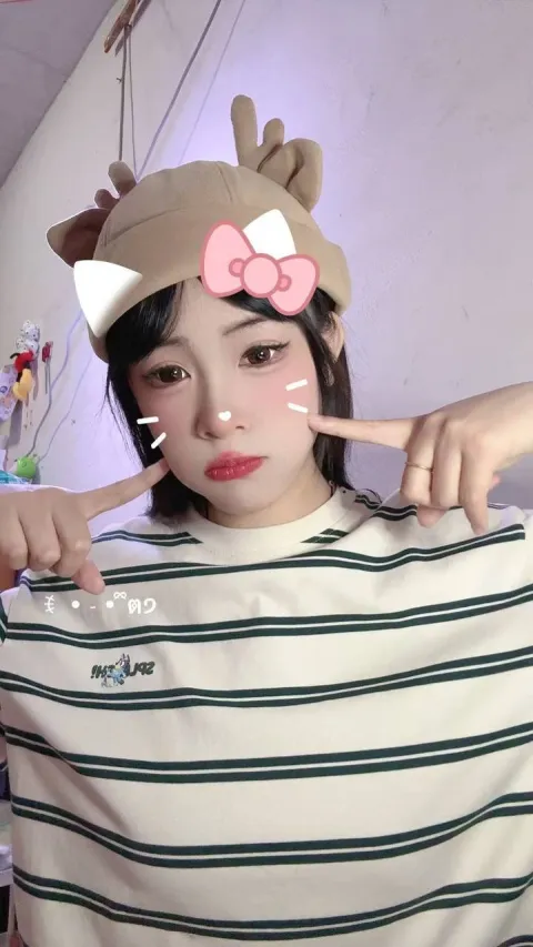 D649