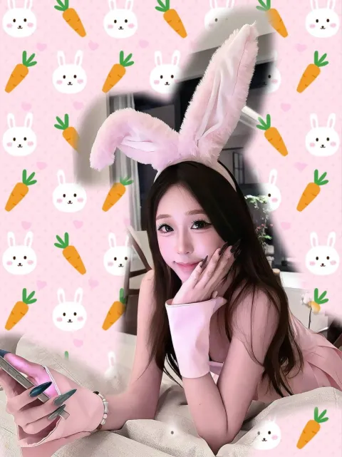 D718