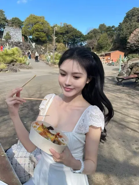 D831