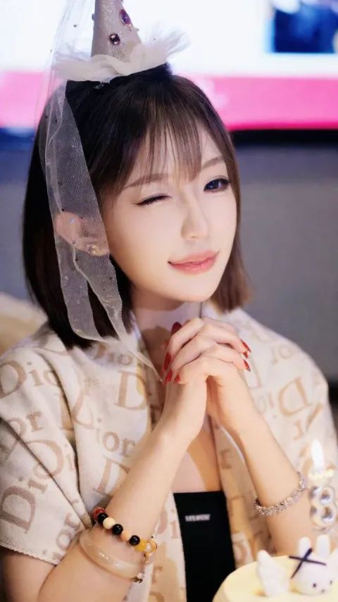 E012