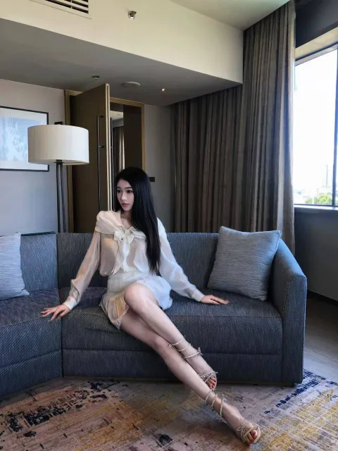 E015