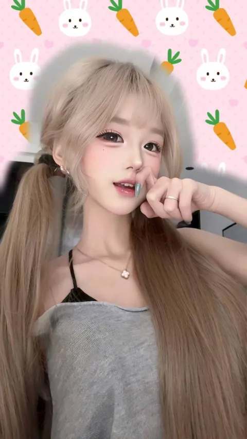 E043