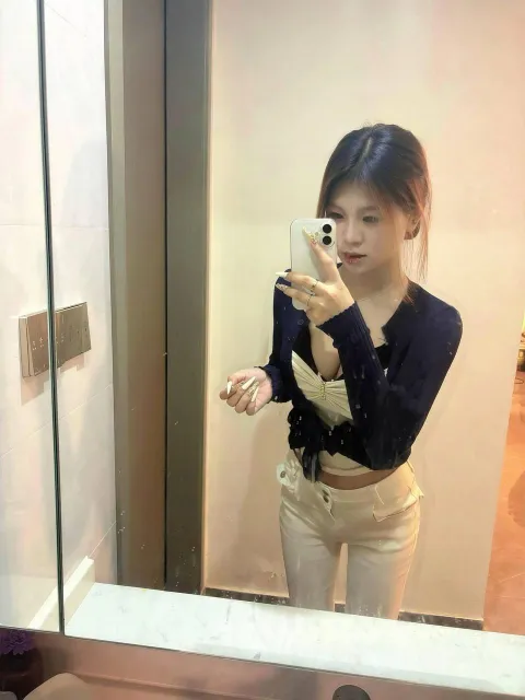 E044