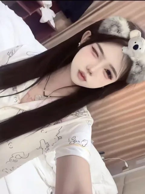 E065