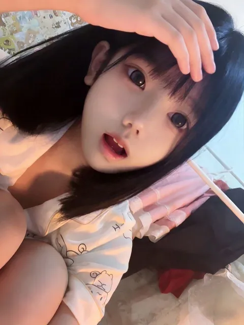 E065