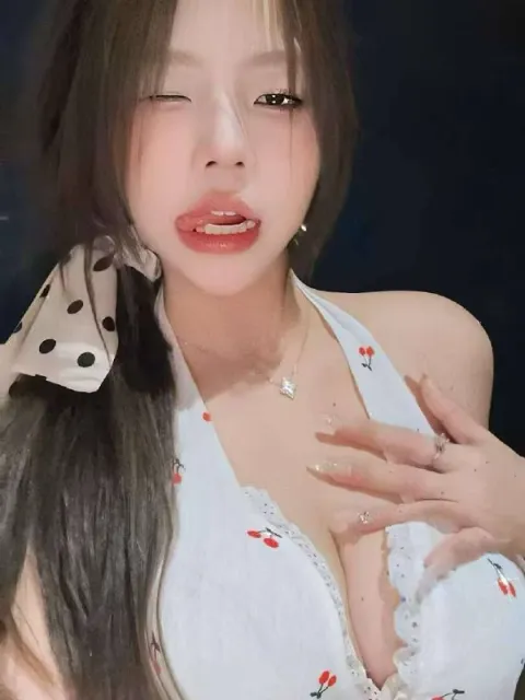 E085