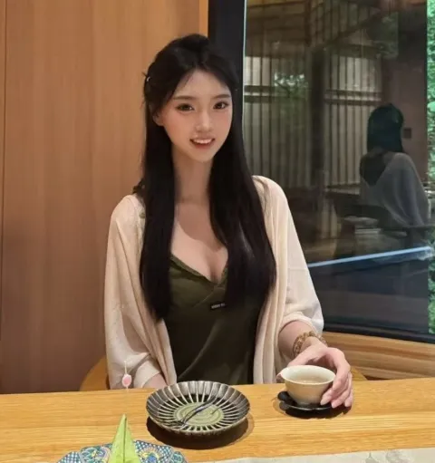 E127