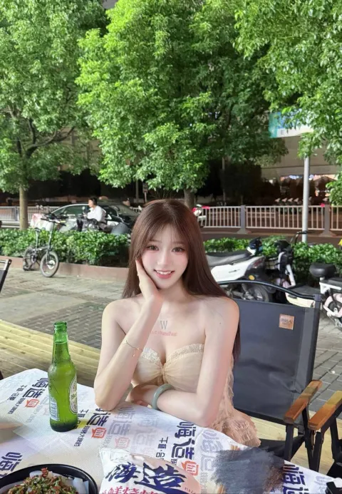E128