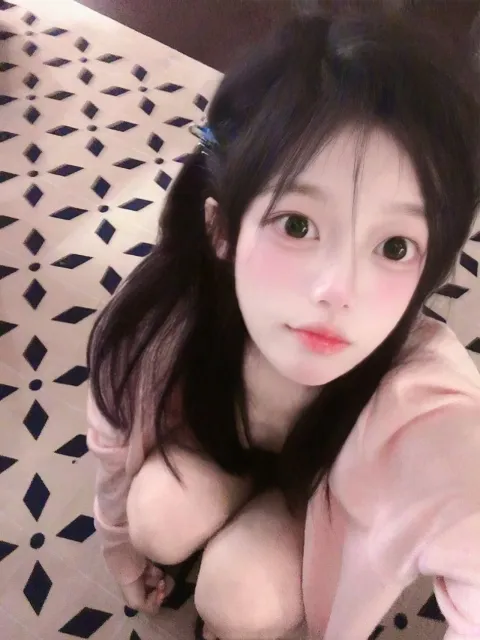 E243
