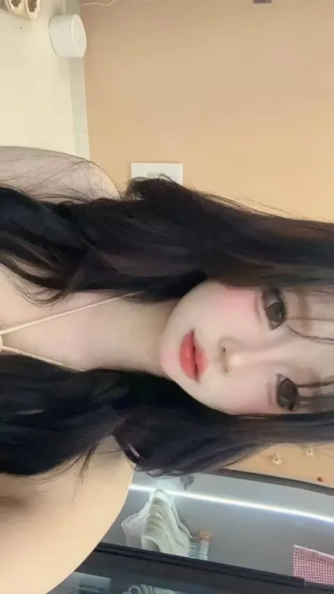 E272