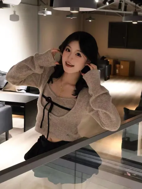 E327