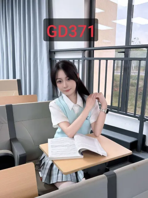E443