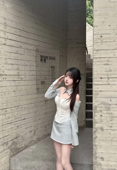 E469
