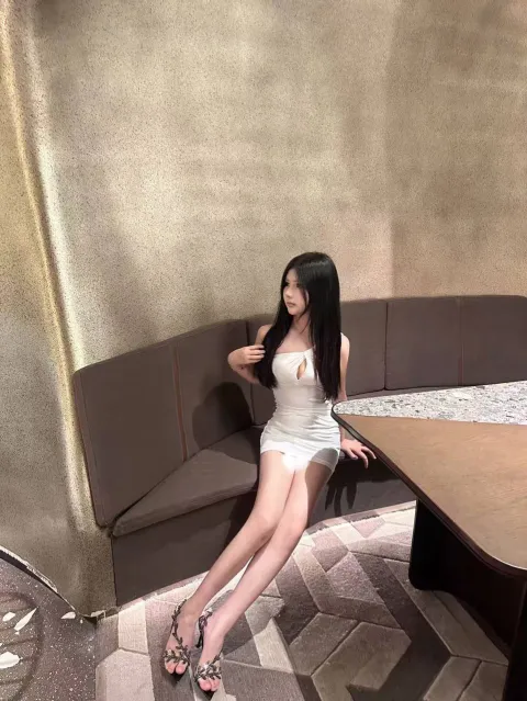 E485