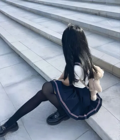 E673