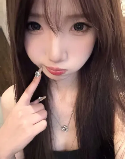 E677