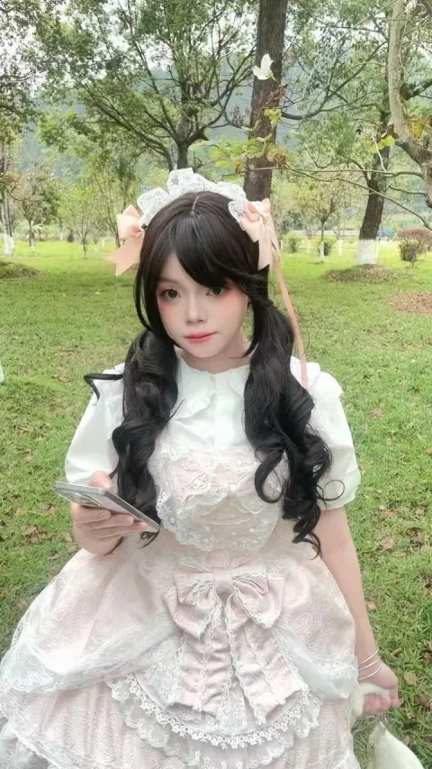 E687