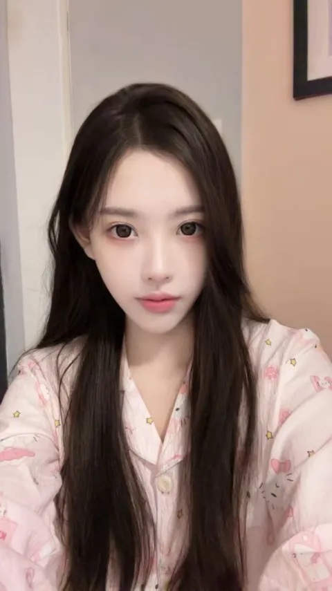 E713