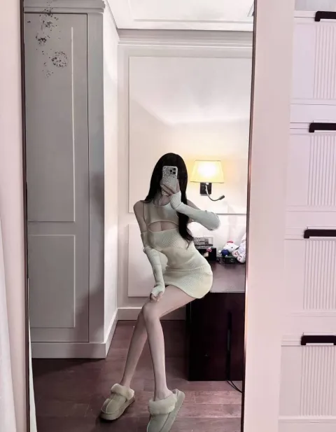 E729
