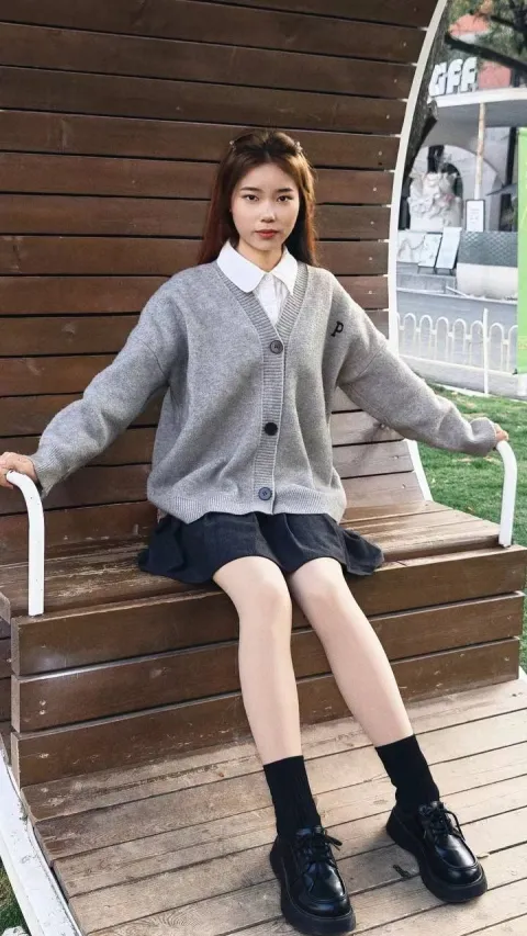 E735
