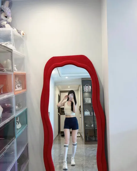 E764