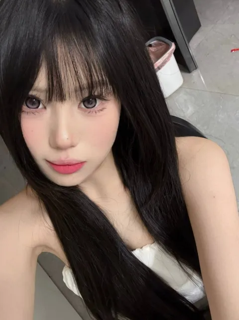 E777