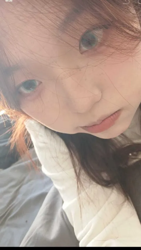E782