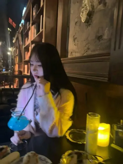 E787