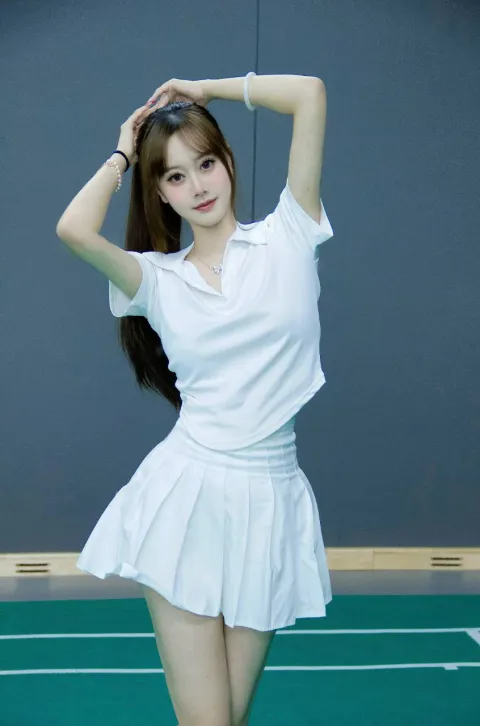 E807