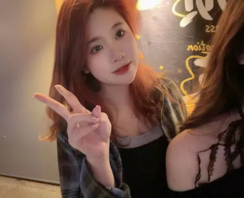 E818