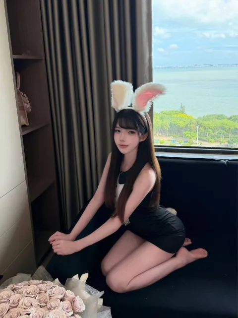 E827