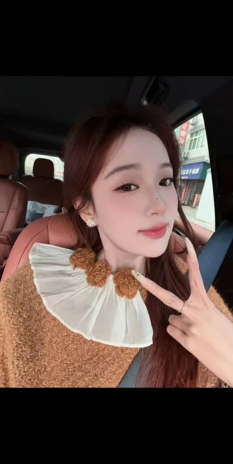 E831