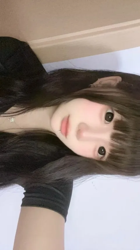 E857