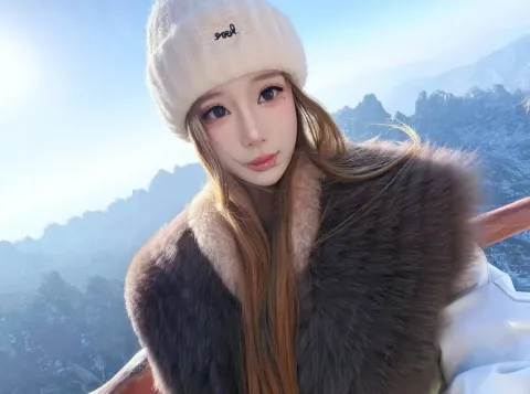 E873