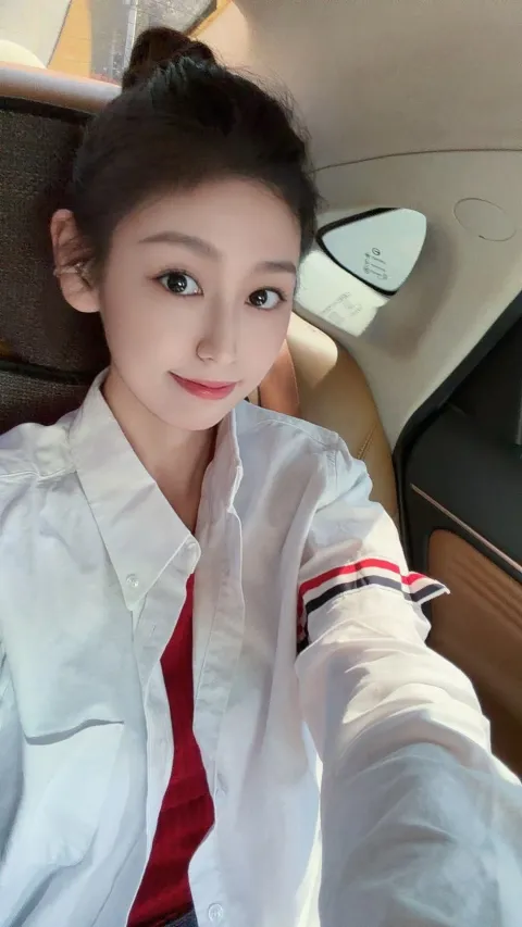 E884